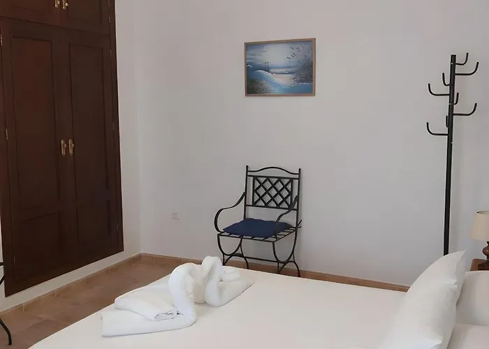 En Ubicado En En Zona Tranquila Y Muy Bien Situada Disfrutar Del Pueblo Y De La Playa Sin Necesidad De Coche Solo Familias Y Parejas