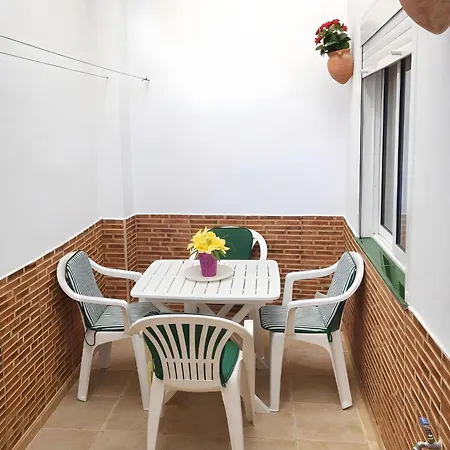 En Ubicado En En Zona Tranquila Y Muy Bien Situada Disfrutar Del Pueblo Y De La Playa Sin Necesidad De Coche Solo Familias Y Parejas Conil De La Frontera