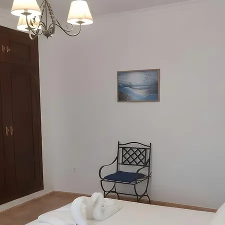 En Ubicado En En Zona Tranquila Y Muy Bien Situada Disfrutar Del Pueblo Y De La Playa Sin Necesidad De Coche Solo Familias Y Parejas * Conil De La Frontera