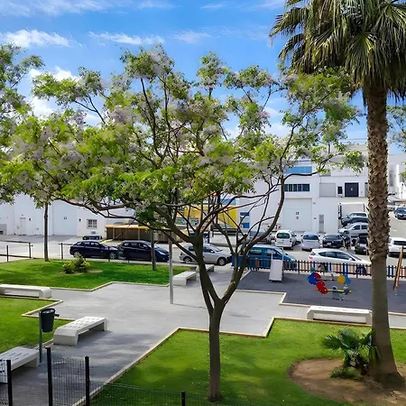 En Ubicado En En Zona Tranquila Y Muy Bien Situada Disfrutar Del Pueblo Y De La Playa Sin Necesidad De Coche Solo Familias Y Parejas Apartment Conil De La Frontera