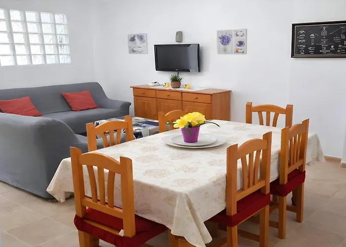 Apartment En Ubicado En En Zona Tranquila Y Muy Bien Situada Disfrutar Del Pueblo Y De La Playa Sin Necesidad De Coche Solo Familias Y Parejas Conil De La Frontera