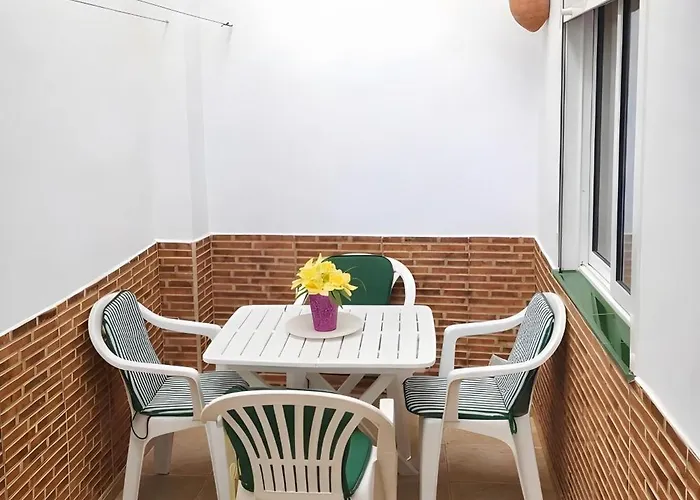 En Ubicado En En Zona Tranquila Y Muy Bien Situada Disfrutar Del Pueblo Y De La Playa Sin Necesidad De Coche Solo Familias Y Parejas Conil de la Frontera